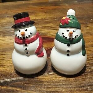 Publix 2014 Collectible Holiday Snowfolk Salt and Pepper Shakers